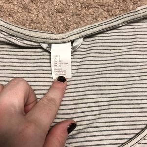 H&M Tops - Basic Tee H&M Tops - Basic Tee